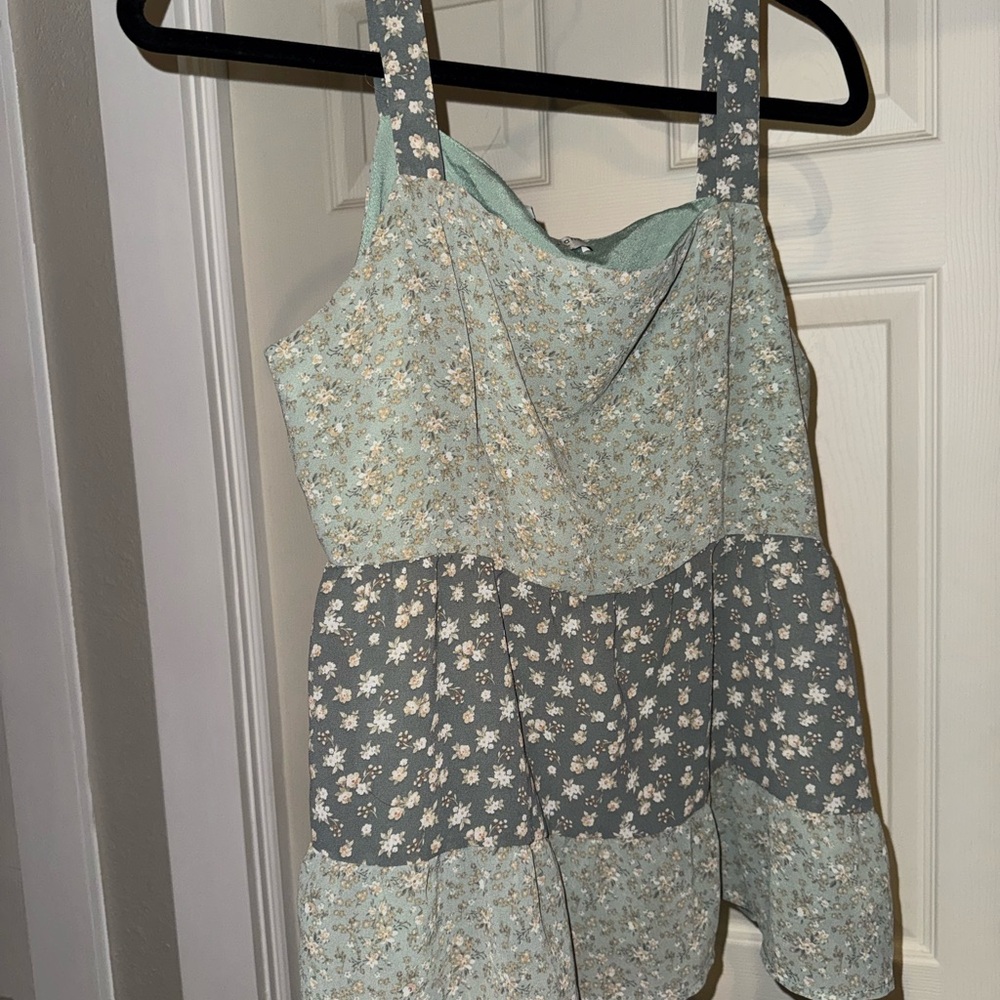 6/$15 Paper Crane Floral Tank Top - Mint and Gray